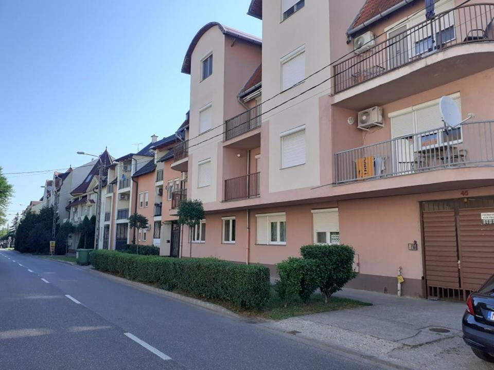 Tukan Apartman Hajdúszoboszló Exterior foto